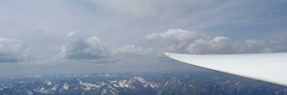 Flugwegposition um 12:39:22: Aufgenommen in der Nähe von Gemeinde Fließ, Fließ, Österreich in 2911 Meter